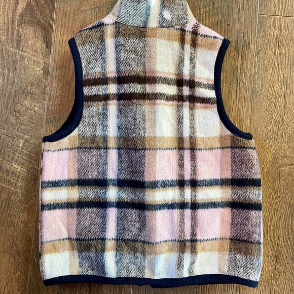 Vest - Picture 3 of 6